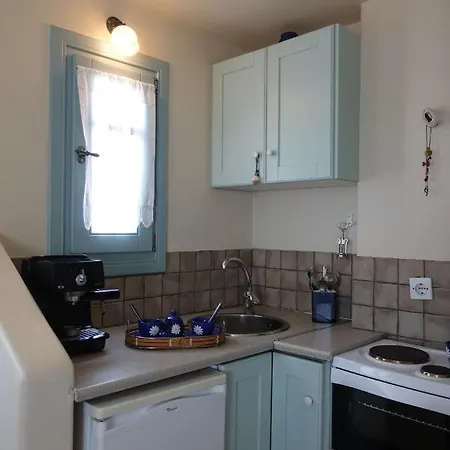 Traditional In Kastro Apartment
